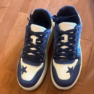 Dream Pairs Navy and White Star Sneakers